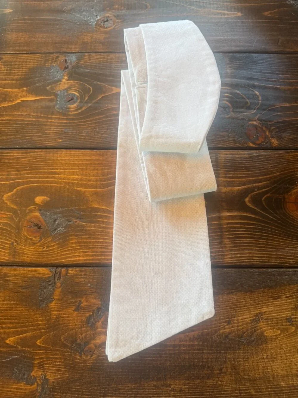 Classic Shaped Floral White Formal Equestrian Fox Hunting Stock Tie
